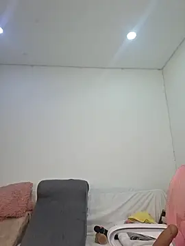 Anal Luucia online show from April 23, 2026, 12:04 pm