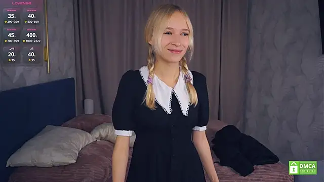 LynetBurby online show from September 25, 2025, 2:54 pm