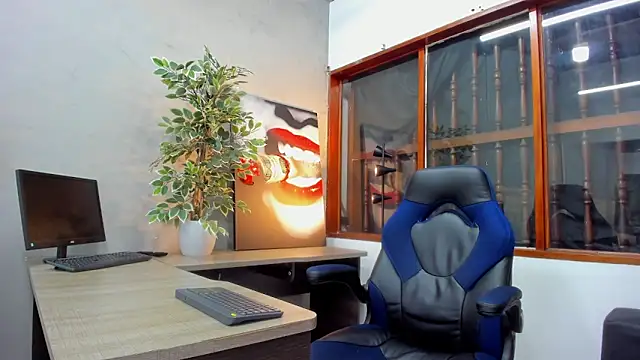 Snapshot of kieran_derek chatting on February 1, 2025, 2:47 am kieran derek online show from February 1, 2025, 2:47 am