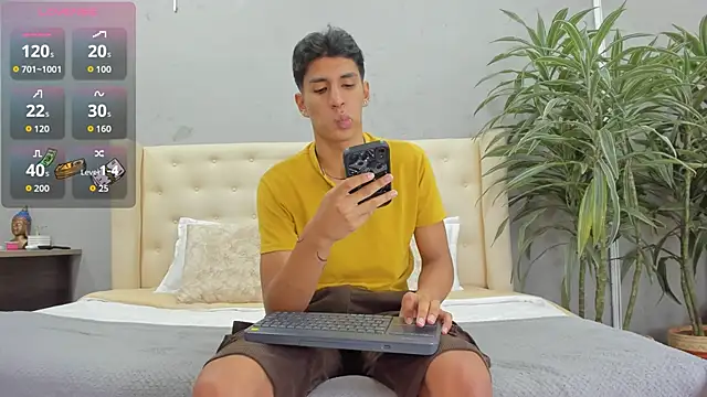 Snapshot of kieran_derek chatting on September 12, 2025, 3:06 am kieran derek online show from September 12, 2025, 3:06 am