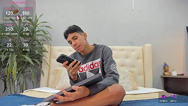 Snapshot of kieran_derek chatting on October 8, 2025, 3:26 am kieran derek online show from October 8, 2025, 3:26 am