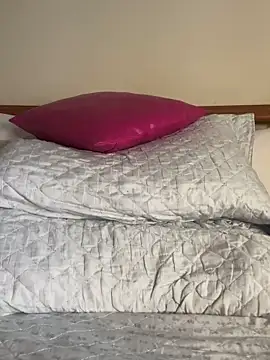 soli-lov online show from February 17, 2025, 3:31 pm