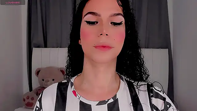 gatitavenecis online show from September 20, 2025, 1:23 pm