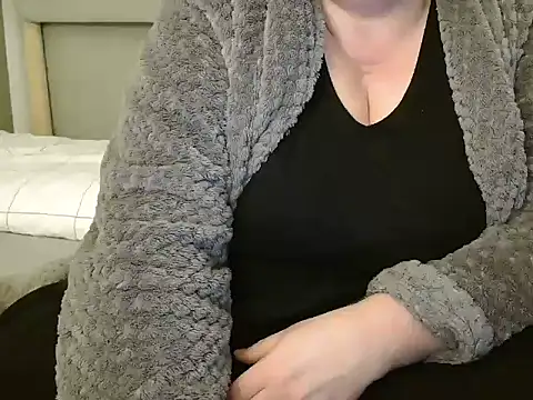 Snapshot of MarthaBriest chatting on February 7, 2025, 7:29 am MarthaBriest online show from February 7, 2025, 7:29 am