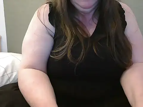 Snapshot of MarthaBriest chatting on February 18, 2025, 2:27 pm MarthaBriest online show from February 18, 2025, 2:27 pm