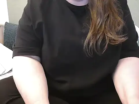 Snapshot of MarthaBriest chatting on February 19, 2025, 9:17 am MarthaBriest online show from February 19, 2025, 9:17 am