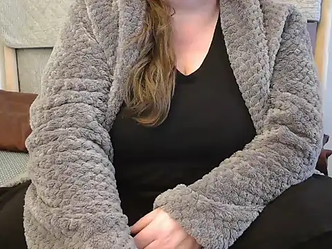 Snapshot of MarthaBriest chatting on March 19, 2025, 7:29 am MarthaBriest online show from March 19, 2025, 7:29 am