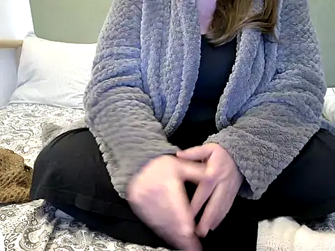 Snapshot of MarthaBriest chatting on October 18, 2025, 8:26 am MarthaBriest online show from October 18, 2025, 8:26 am