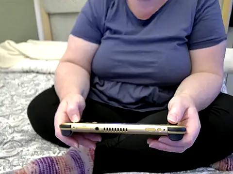 Snapshot of MarthaBriest chatting on October 29, 2025, 6:59 am MarthaBriest online show from October 29, 2025, 6:59 am