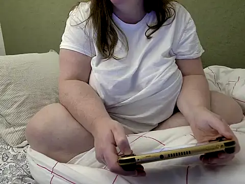 Snapshot of MarthaBriest chatting on November 1, 2025, 4:47 am MarthaBriest online show from November 1, 2025, 4:47 am