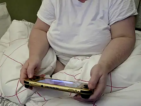 Snapshot of MarthaBriest chatting on November 3, 2025, 3:52 am MarthaBriest online show from November 3, 2025, 3:52 am