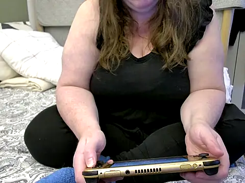 Snapshot of MarthaBriest chatting on November 6, 2025, 6:47 am MarthaBriest online show from November 6, 2025, 6:47 am