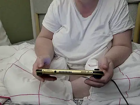 Snapshot of MarthaBriest chatting on November 14, 2025, 3:49 am MarthaBriest online show from November 14, 2025, 3:49 am