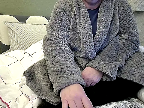 Snapshot of MarthaBriest chatting on November 18, 2025, 11:03 am MarthaBriest online show from November 18, 2025, 11:03 am