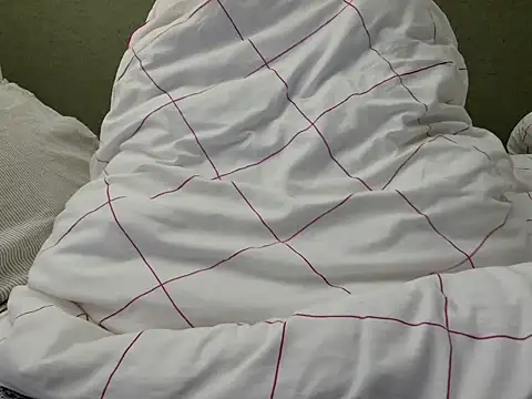 Snapshot of MarthaBriest chatting on November 19, 2025, 8:09 pm MarthaBriest online show from November 19, 2025, 8:09 pm