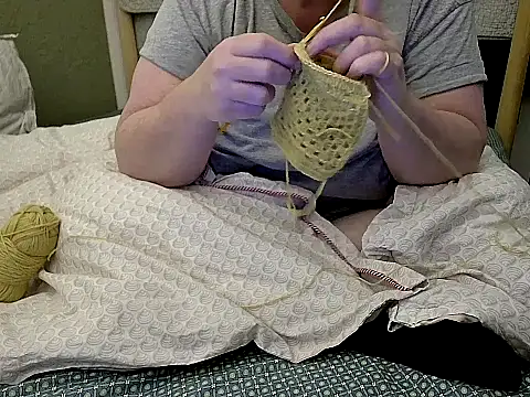 Snapshot of MarthaBriest chatting on December 5, 2025, 3:26 am MarthaBriest online show from December 5, 2025, 3:26 am