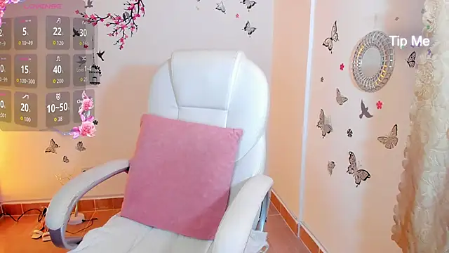 melody starr online show from September 15, 2025, 5:24 pm