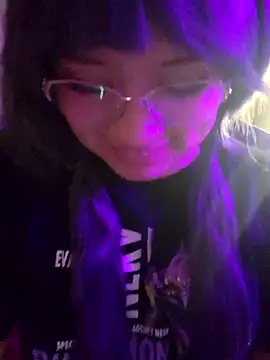 m0ondolly online show from January 7, 2026, 6:27 am