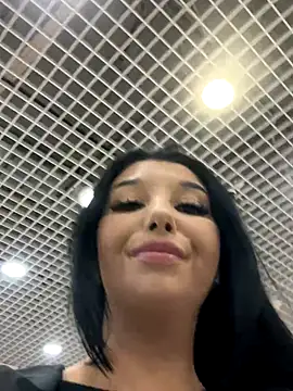 Tisha Busty online show from November 3, 2025, 1:23 pm