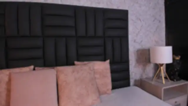 emma brooks1 online show from November 7, 2025, 11:54 am