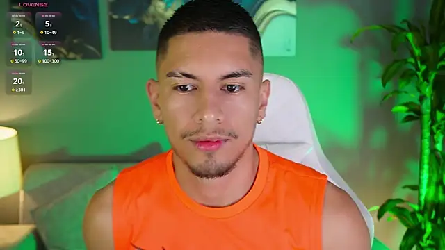 Aaronfox x online show from January 18, 2025, 8:41 am