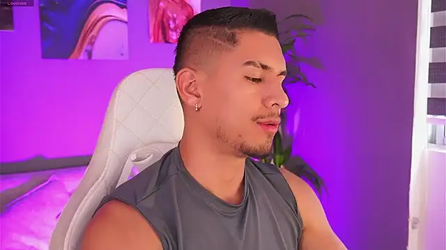 Aaronfox x online show from January 27, 2025, 9:00 pm