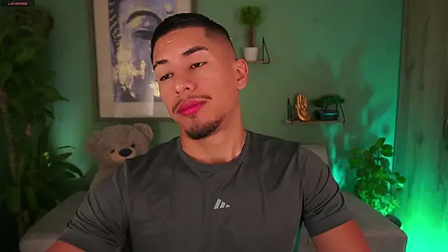 Aaronfox x online show from March 10, 2025, 10:04 am