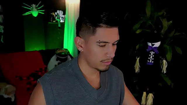 Aaronfox x online show from October 17, 2025, 6:10 pm