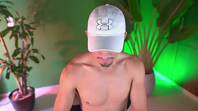 Aaronfox x online show from April 4, 2026, 3:53 pm