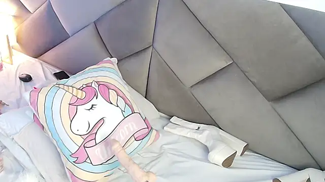 brigiitte rohan online show from February 6, 2025, 12:22 am