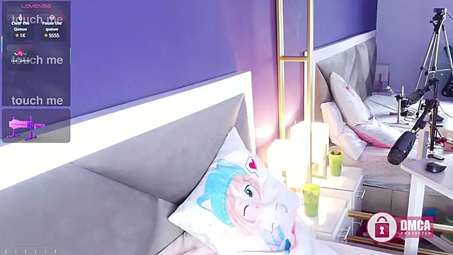 brigiitte rohan online show from March 14, 2025, 11:11 pm