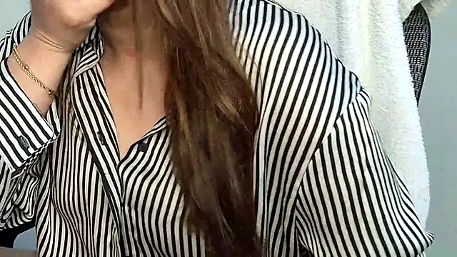 MIss-Naina online show from April 17, 2026, 12:19 pm