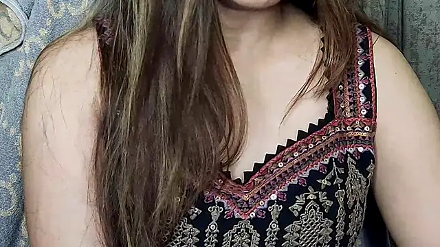 Snapshot of MIss-Naina chatting on July 12, 2026, 9:39 pm MIss-Naina online show from July 12, 2026, 9:39 pm