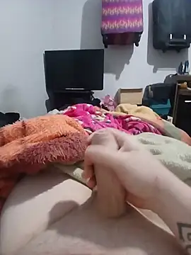 Snapshot of luluankle chatting on July 13, 2026, 9:39 pm luluankle online show from July 13, 2026, 9:39 pm