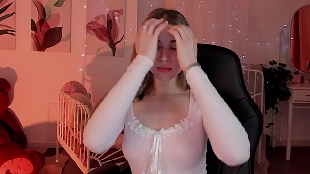 EllieCutes online show from January 18, 2025, 7:38 am