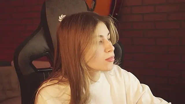 EllieCutes online show from February 17, 2025, 5:36 am