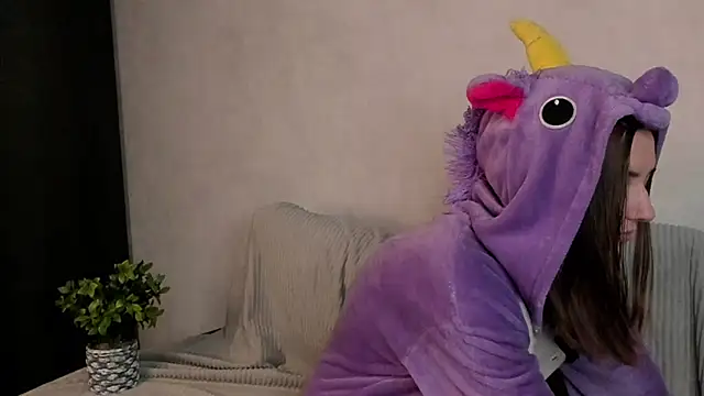 MeghanElson online show from January 24, 2025, 5:32 pm