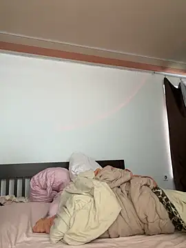 madelinexx online show from March 24, 2026, 11:04 am