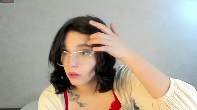 WildaBendell online show from December 5, 2025, 12:03 pm