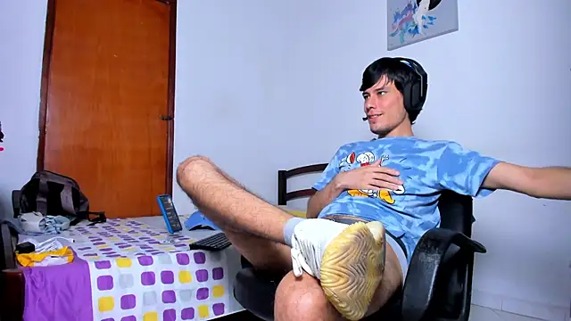 Huge latin cock online show from December 23, 2024, 1:51 am