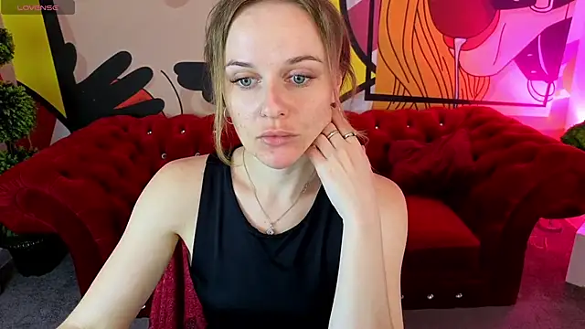 Snapshot of MaribelRiverr_ chatting on June 9, 2026, 5:19 am MaribelRiverr online show from June 9, 2026, 5:19 am
