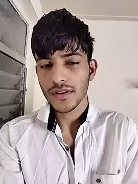 kingkartik7 online show from February 23, 2025, 5:50 pm