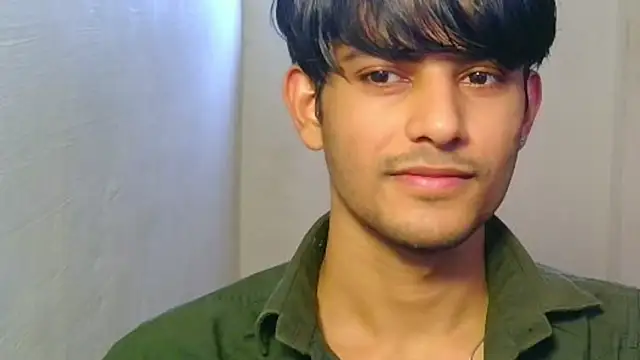 kingkartik7 online show from November 19, 2025, 8:03 am