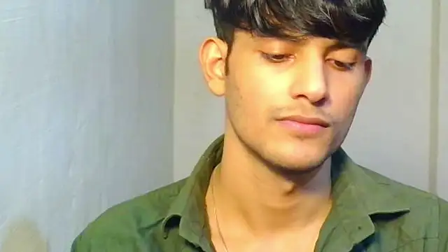 kingkartik7 online show from December 21, 2025, 2:13 pm