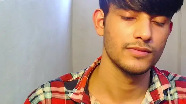 kingkartik7 online show from January 18, 2026, 10:19 am