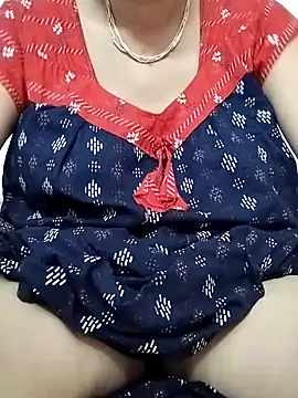 miss-Riy online show from November 18, 2025, 5:17 pm