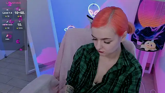 Fire Bestie online show from March 7, 2025, 1:51 pm