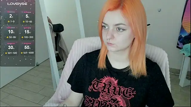 Fire Bestie online show from December 4, 2025, 1:53 pm