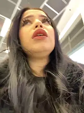 Chloe  Moon online show from December 20, 2024, 11:43 am