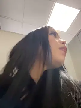 Chloe  Moon online show from January 21, 2025, 1:32 pm